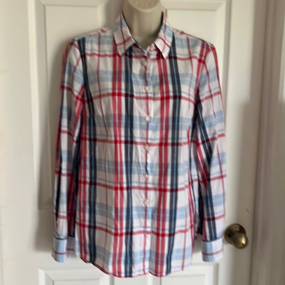 Tommy Hilfiger classic fit buttons down shirt